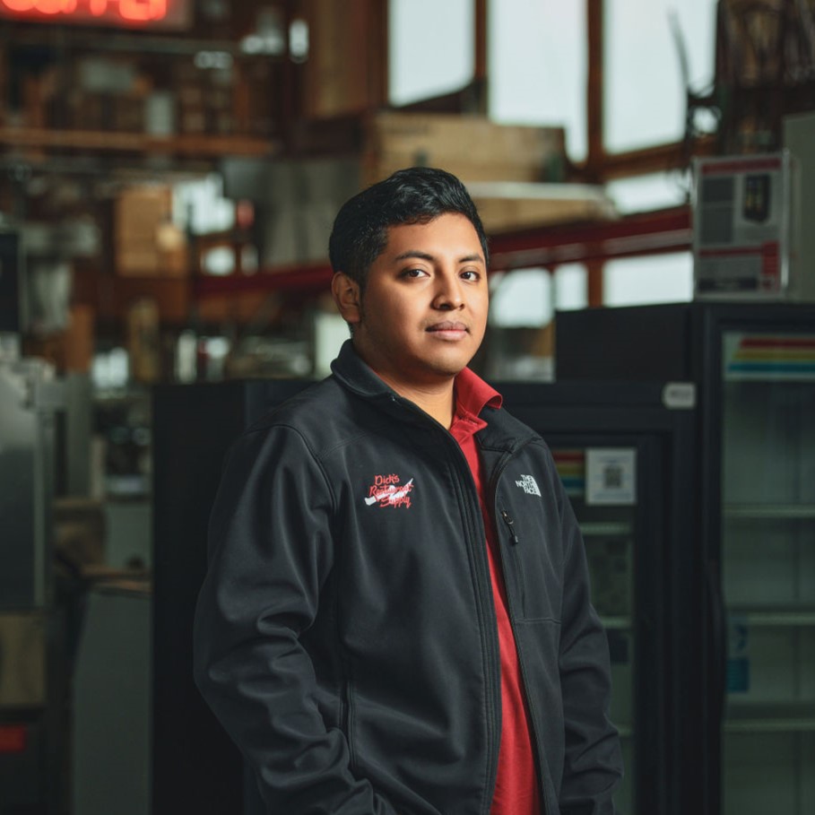 Dick's Restaurant Supply Seattle Warehouse Associate Edinson Cipriano headshot